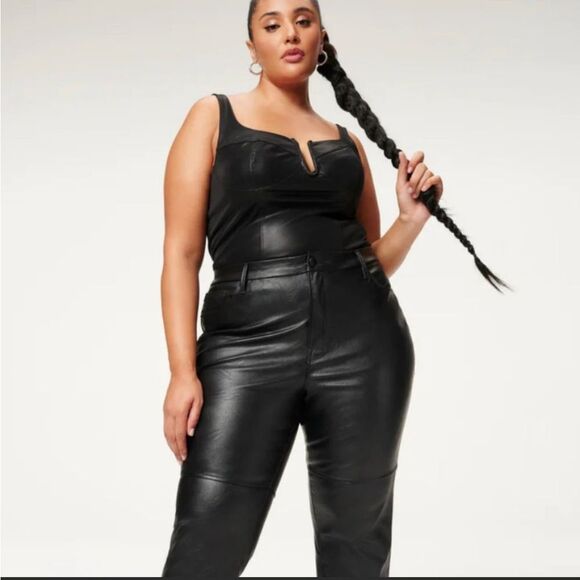 Good American Better Than Leather Faux Leather Pants 16 - Picture 2 of 9